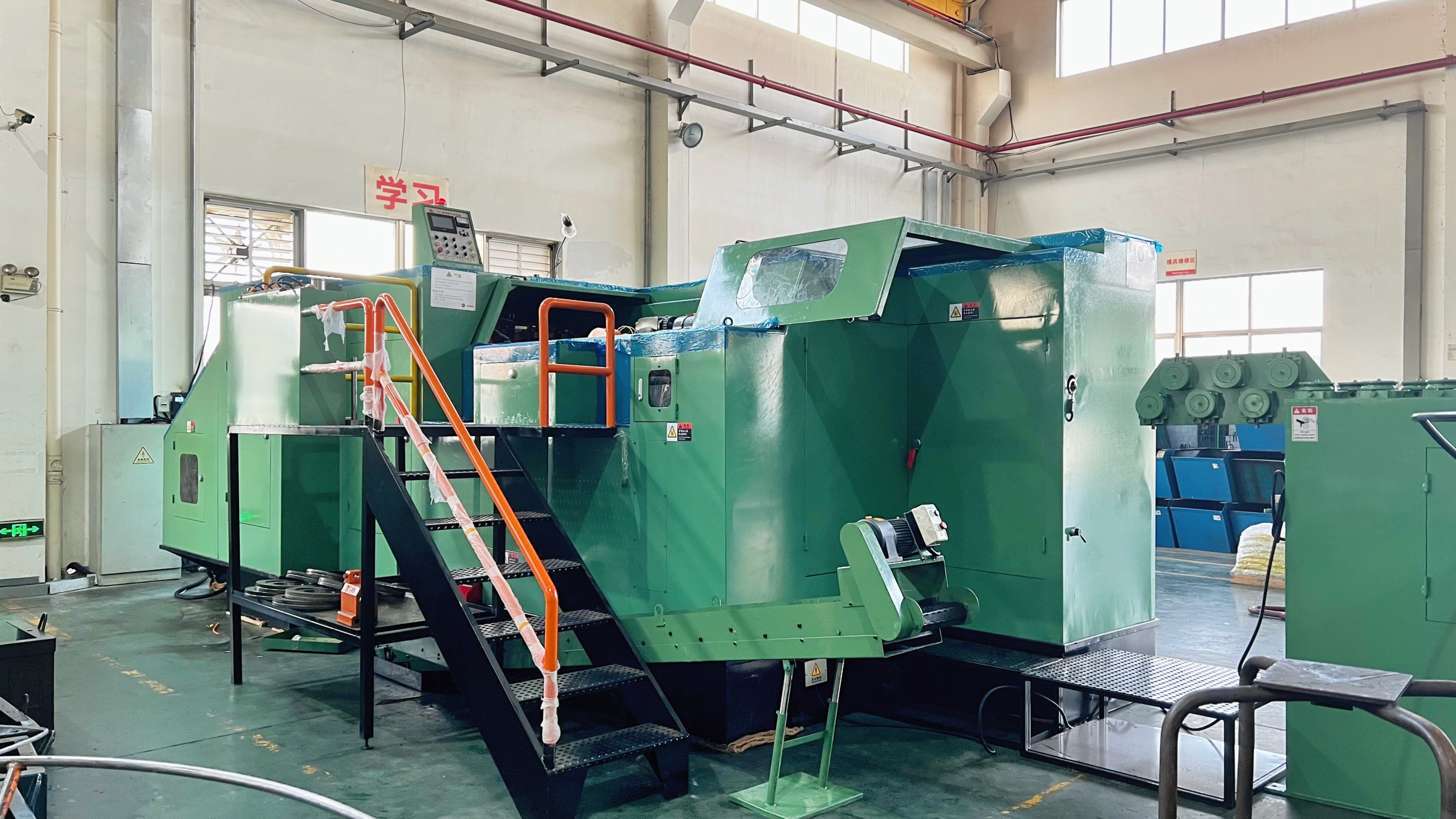 Ons gereedschap upgraden, ons vakmanschap perfectioneren: Jinsixi introduceert de 24B Cold Heading Machine om grote bevestigingsmiddelen te produceren